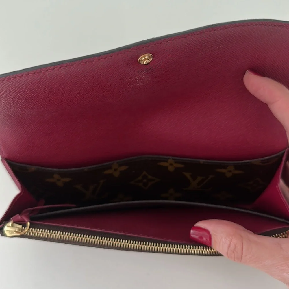 Louis Vuitton Wallet - Picture 6 of 9